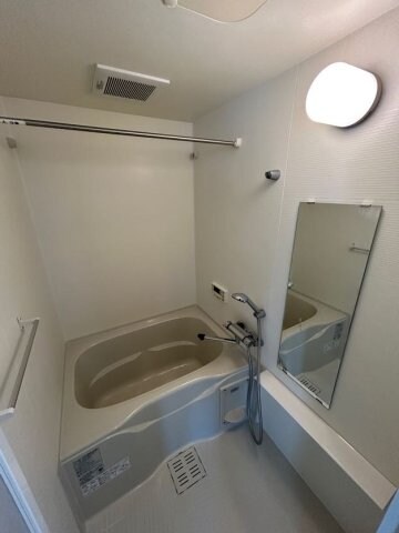 物件内観写真7　(日々の暮らしに欠かせないお風呂です)