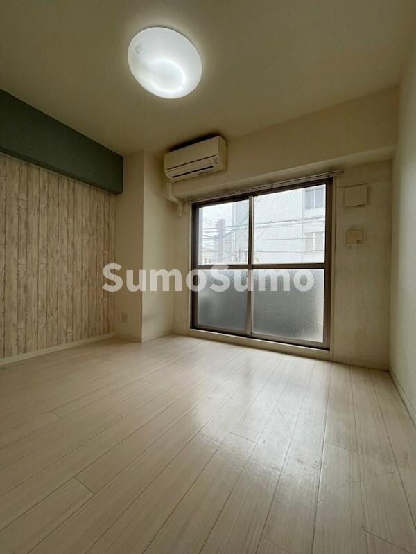 物件内観写真11　(使い勝手のいい寝室です)