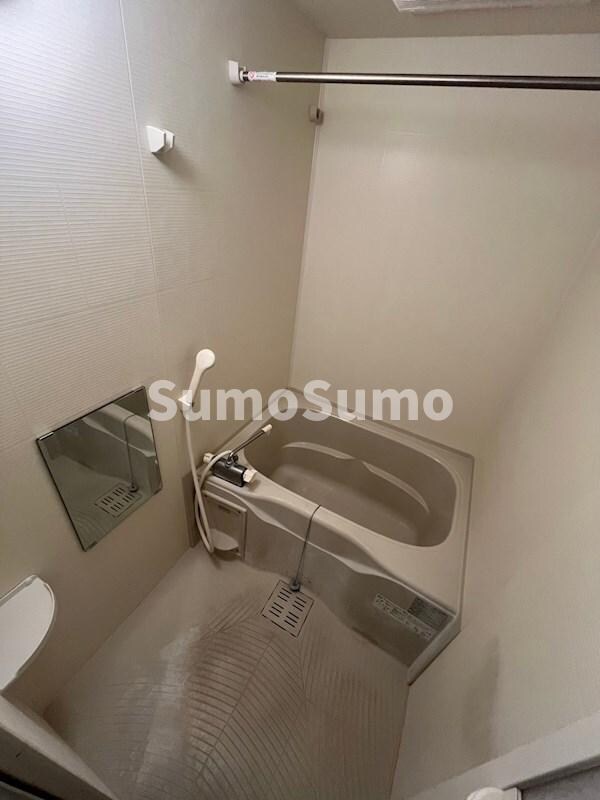 物件内観写真12　(コンパクトで使いやすいお風呂です)