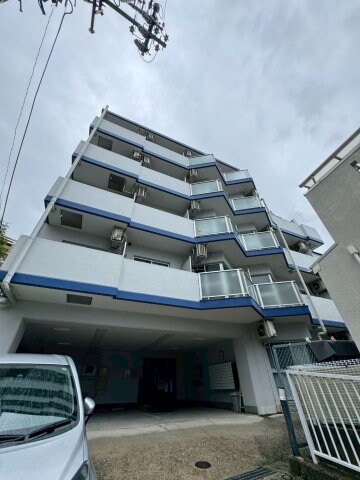 物件外観写真1　(外観もきれいです)