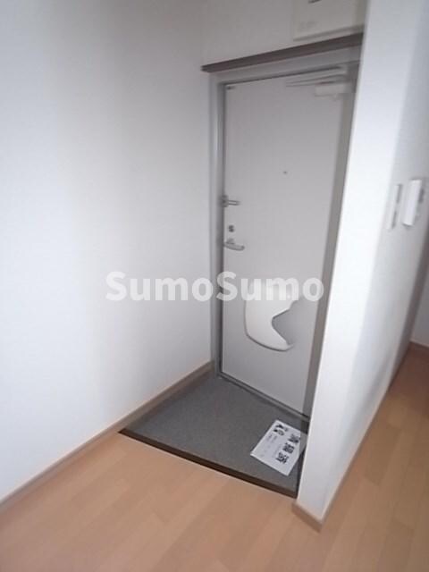 物件内観写真6　(シンプルで使いやすい玄関です)