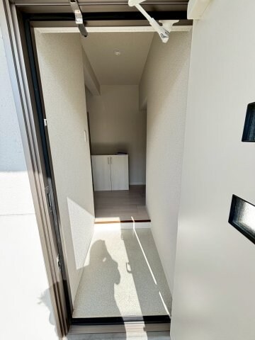 物件内観写真3　(シンプルで使いやすい玄関です)