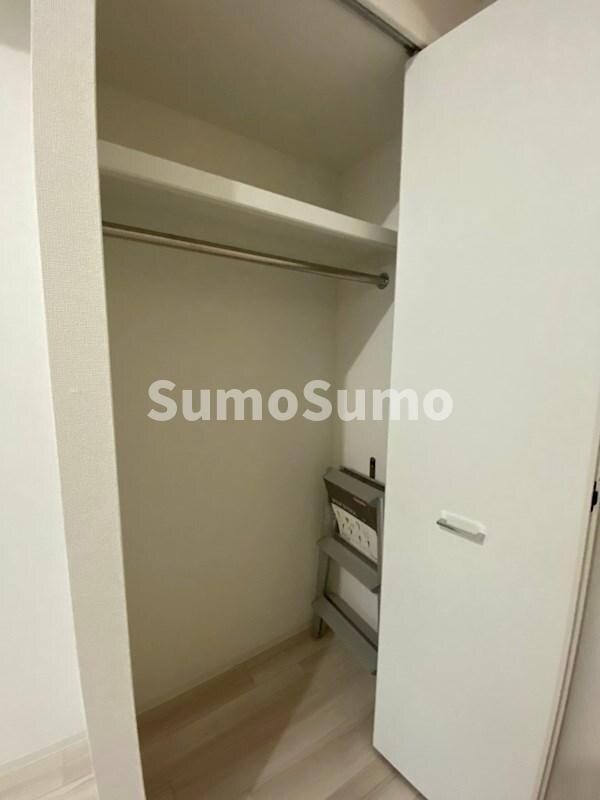 物件内観写真11　(収納豊富です)
