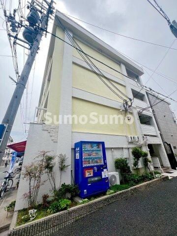 物件外観写真1　(外観もきれいです)