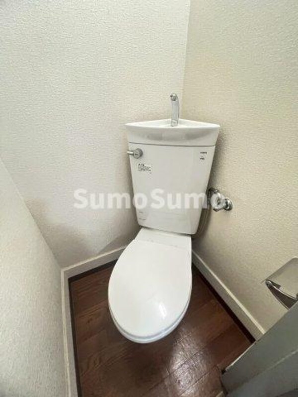 トイレ(コンパクトで使いやすいトイレです)