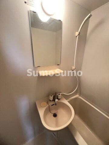 物件内観写真12　(脱衣スペースもあります)