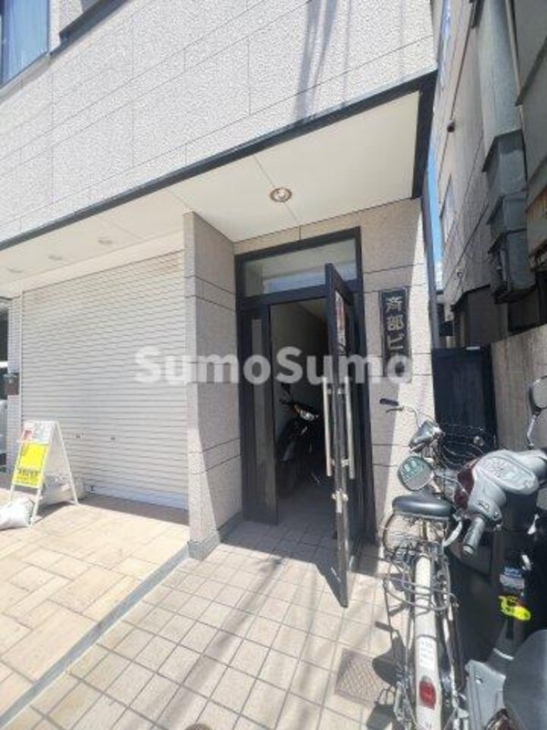 エントランス(清潔なエントランスです)