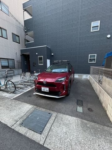 物件外観写真3　(駐車場があります)