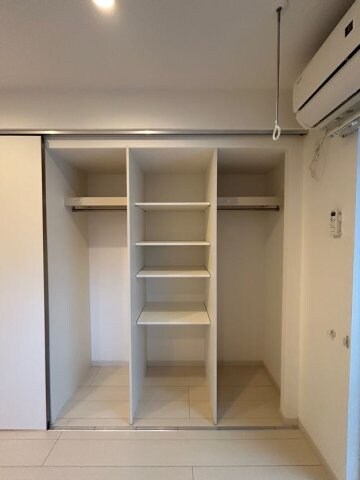 物件内観写真25　(小物を収納するのに便利です)