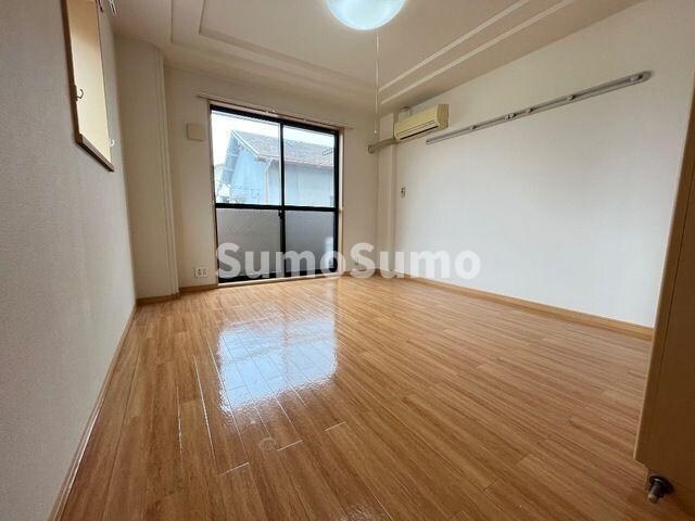 物件内観写真5　(こまごまとしたものを収納できそうですね)