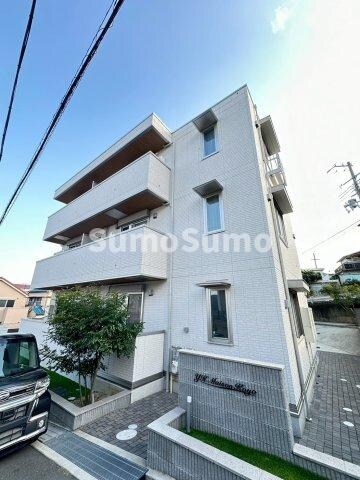 物件外観写真5　(外観もきれいです)