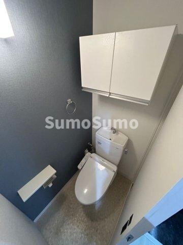 物件内観写真10　(ゆったりとした空間のトイレです)