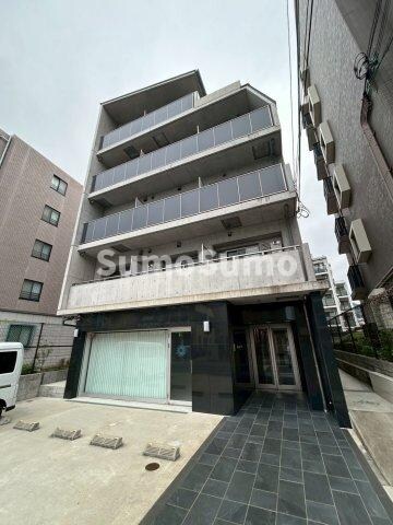 物件外観写真1　(落ち着いた雰囲気の外観です)