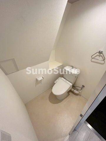 物件内観写真6　(落ち着いた色調のトイレです)