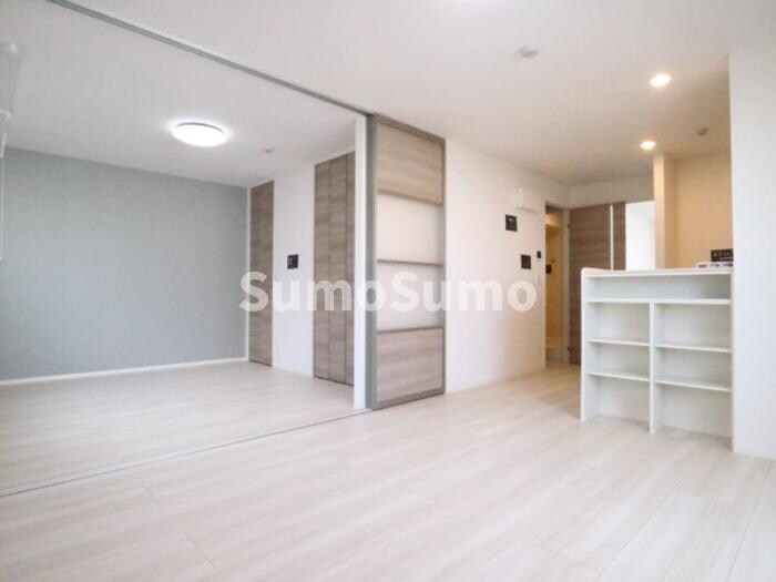 物件内観写真3　(おしゃれなリビングです)