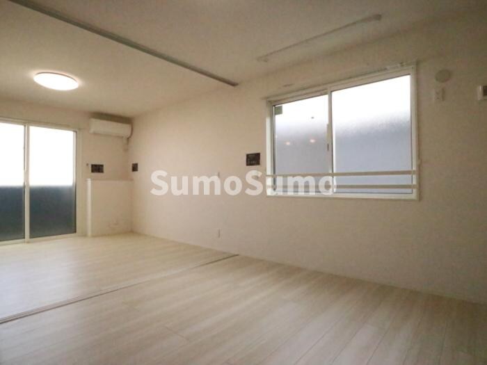 物件内観写真8　(コンパクトで使いやすい洋室です)