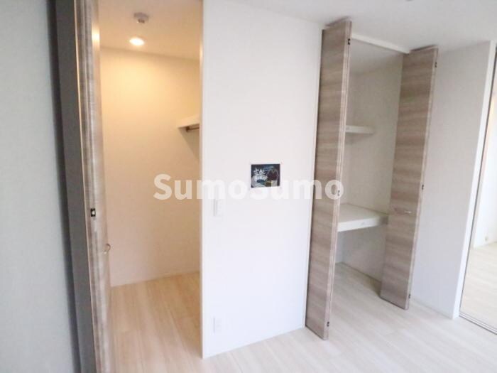 物件内観写真12　(ちょっとした収納スペースも充実しています)