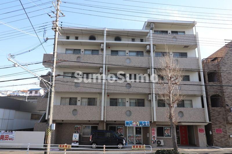 物件外観写真1　(外観もきれいです)