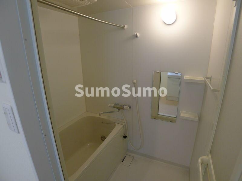物件内観写真11　(日々の暮らしに欠かせないお風呂です)