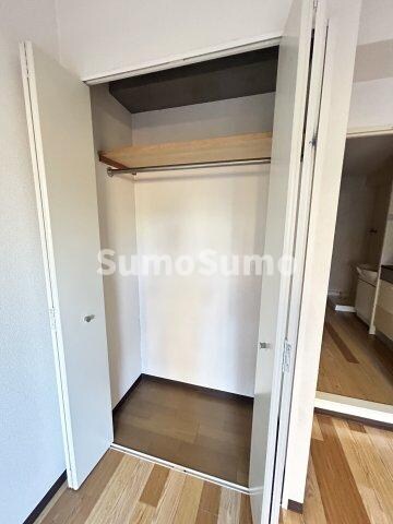 物件内観写真12　(小物を収納するのに便利です)