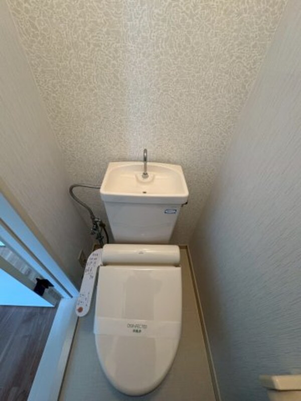 トイレ(ゆったりとした空間のトイレです)