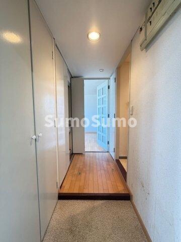 物件内観写真4　(シンプルで使いやすい玄関です)