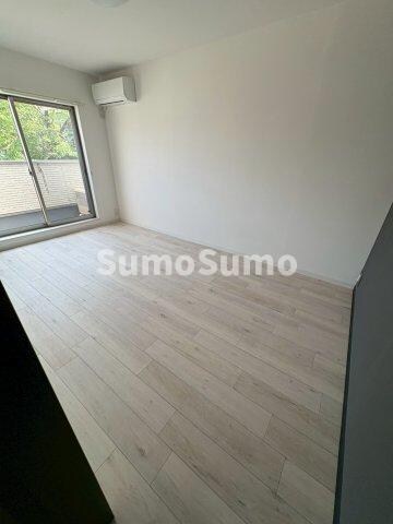 物件内観写真5　(ゆったり過ごせるリビングです)