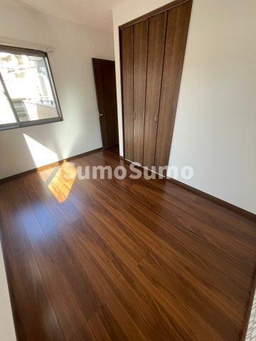 物件内観写真29　(おしゃれな居間です)