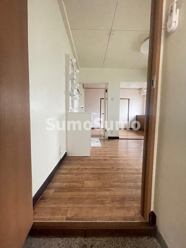 物件内観写真3　(シンプルで使いやすい玄関です)