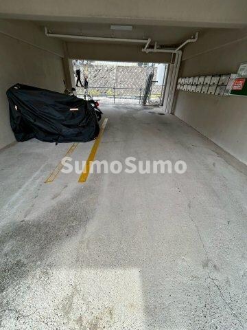 物件外観写真3　(カースペースがあります)