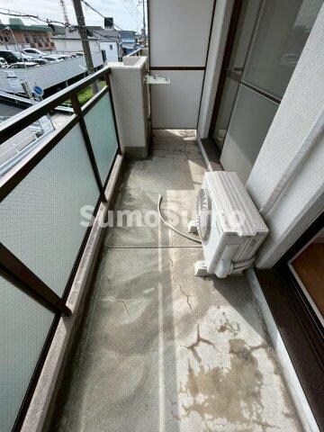 物件内観写真12　(広々としたバルコニーです)