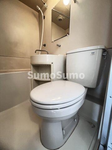 物件内観写真16　(コンパクトで使いやすいトイレです)