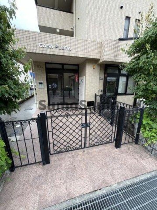 エントランス(清潔なエントランスです)