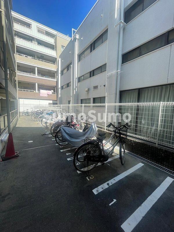 建物設備(駐車場に車を止められます)