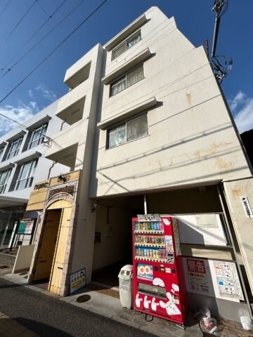 物件外観写真2　(おしゃれな外観です)