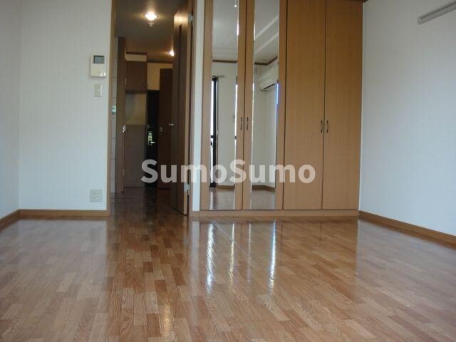 物件内観写真3　(おしゃれなリビングです)