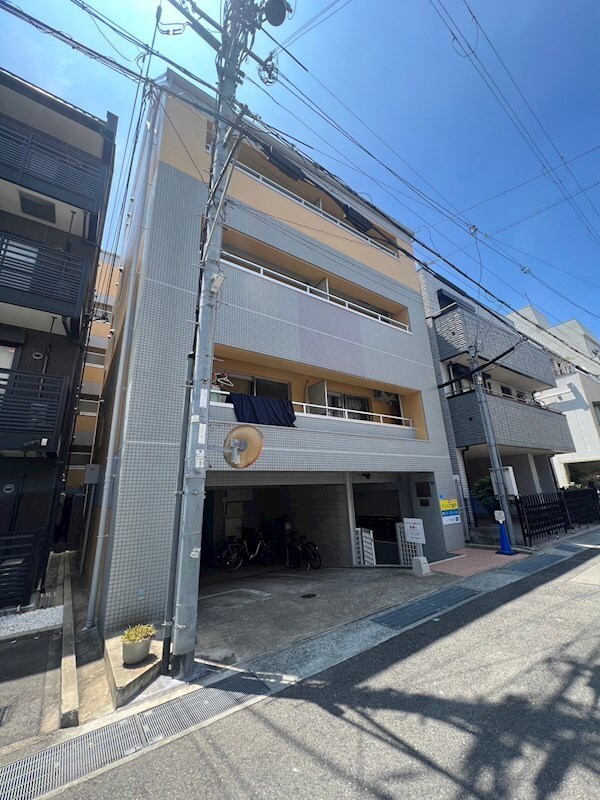 物件外観写真1　(おしゃれな外観です)