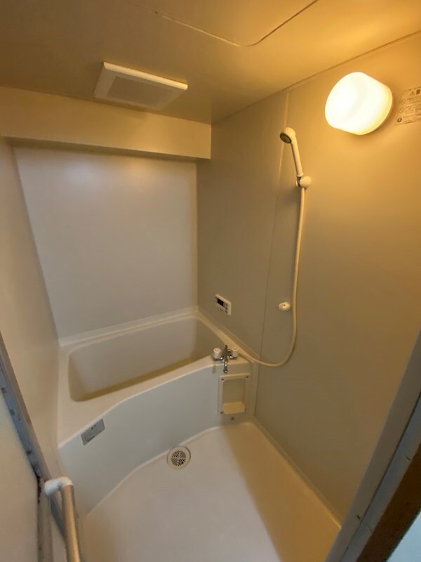 物件内観写真7　(日々の暮らしに欠かせないお風呂です)