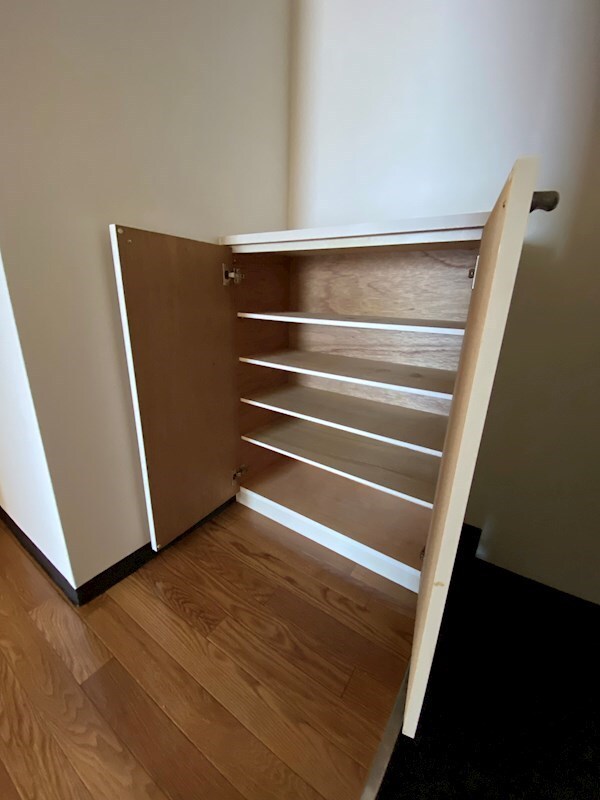 物件内観写真24　(大きなスペースがあり、収納には困りません)