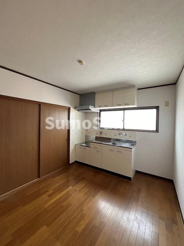 物件内観写真3　(使いやすいリビングです)