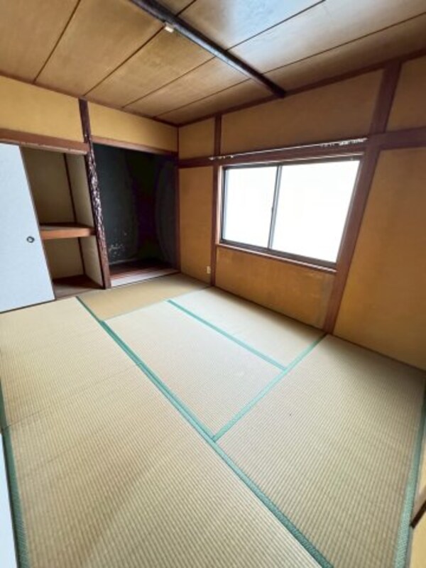 和室(日本らしい落ち着いた雰囲気の和室です)
