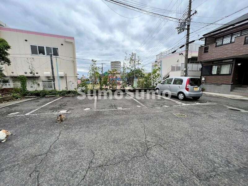 物件外観写真2　(カースペースがあります)