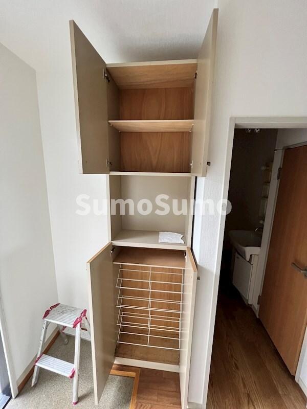 物件内観写真24　(ちょっとした収納スペースも充実しています)