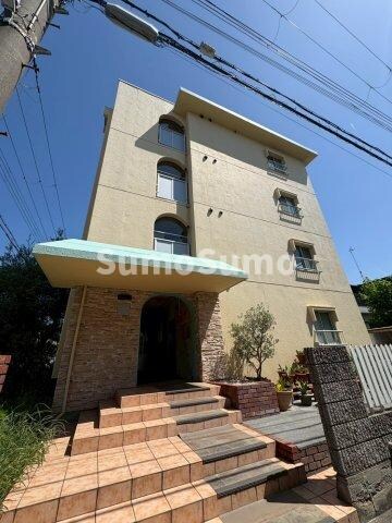 物件外観写真1　(きれいな外観です)