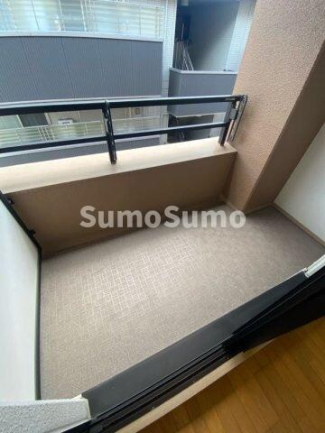 物件内観写真12　(お洗濯にも便利なバルコニー付き)