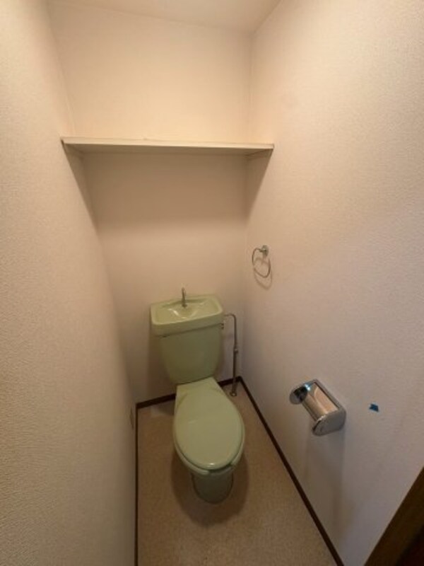トイレ(コンパクトで使いやすいトイレです)