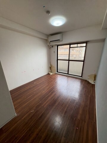 物件内観写真3　(ゆったり過ごせるリビングです)