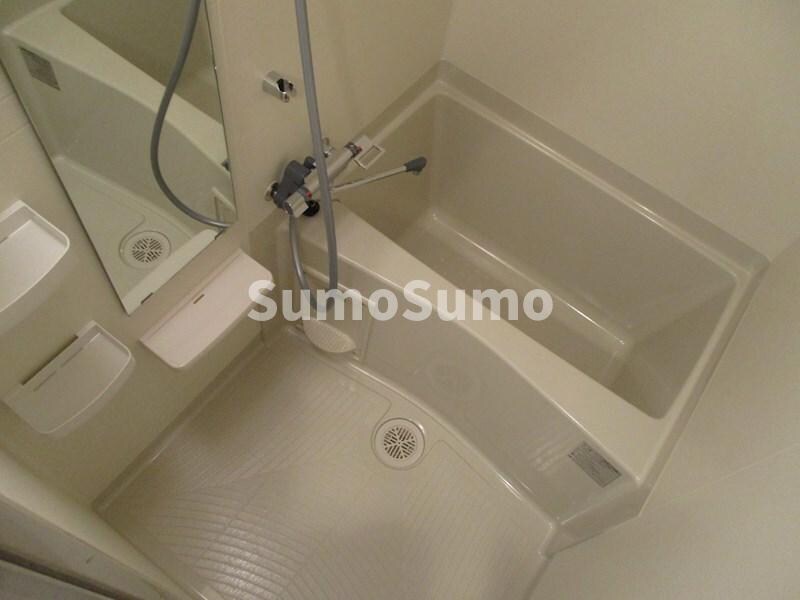 物件内観写真9　(コンパクトで使いやすいお風呂です)