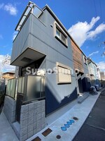 落ち着いた雰囲気の外観です