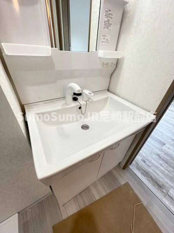 独立洗面台(朝の身支度には欠かせない独立洗面化粧台)